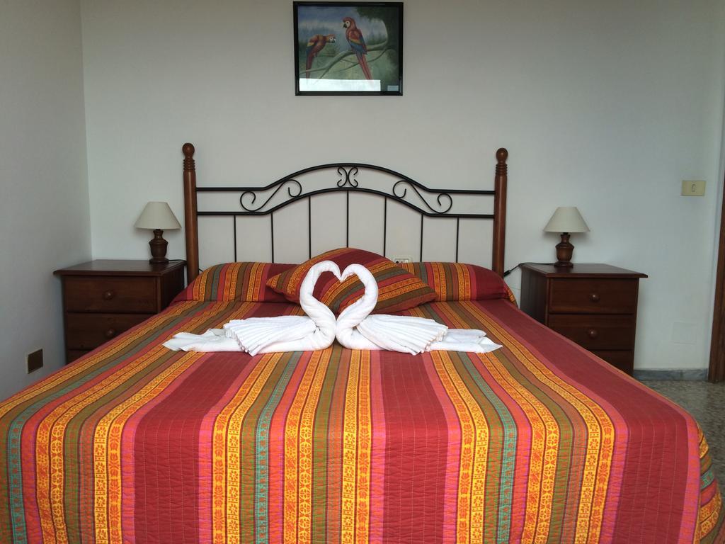 Apartamentos Dominguez Calera Camera foto