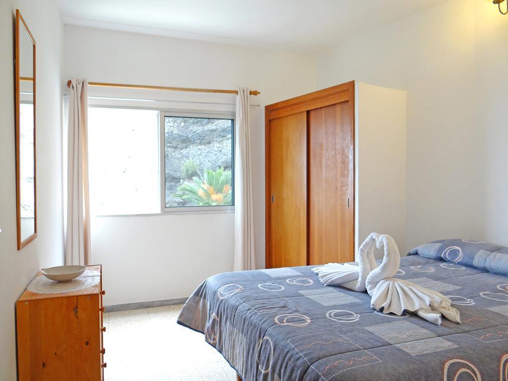 Apartamentos Dominguez Calera Esterno foto