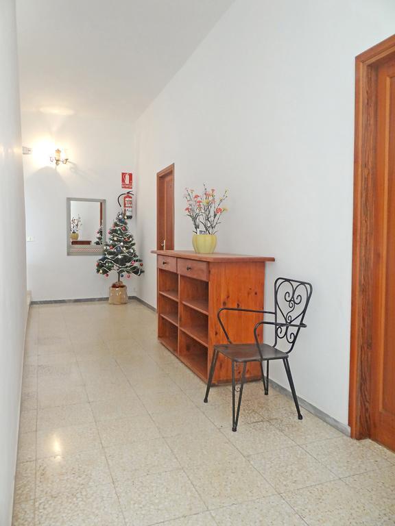 Apartamentos Dominguez Calera Esterno foto